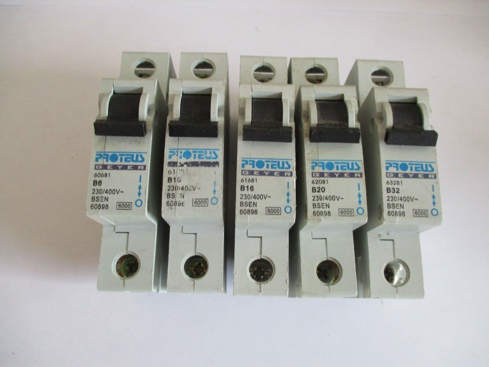 Proteus MCB 10 Amp Single Pole Circuit Breaker B10 Type B 10A 610BW - Willrose E - Foto 3
