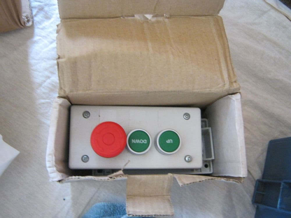 UP DOWN STOP STATION BOXED