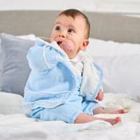 A1570 White knitted Baby Jacket