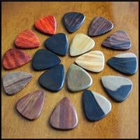 Plectrum Wallet - 18 Electric Guitar Picks | Timber Tones