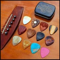 Merry Christmas Tin with 12 Picks for Acoustic Guitar