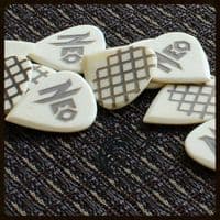 NeoGeo Fanatic Bone Signature 1 Pick | Timber Tones