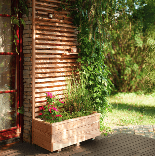 Venetian planter  with Trellis