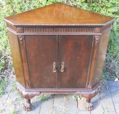 Chippendale Style Mahogany Standing Low Corner Cupboard