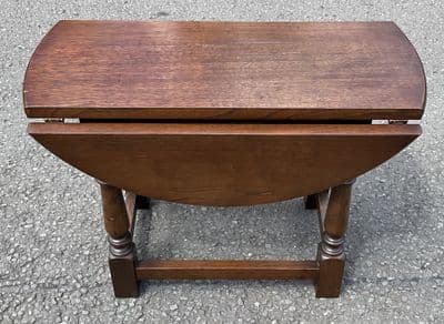 Dropleaf Swivel Top Oak Coffee Table