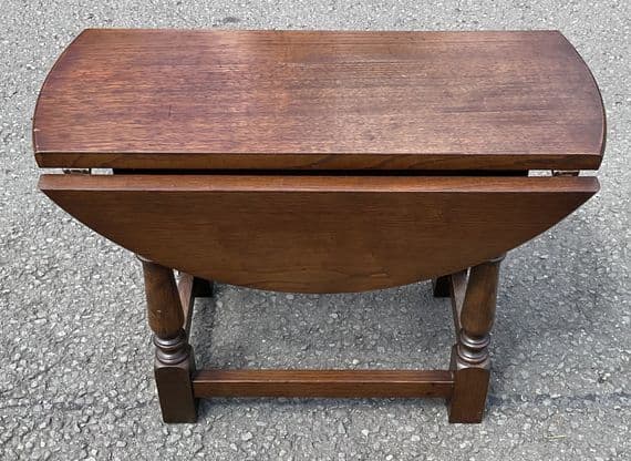 Dropleaf Swivel Top Oak Coffee Table