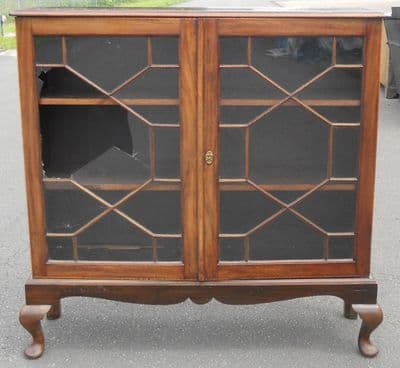 Georgian Style Cabinet Bookcase in Mahogany