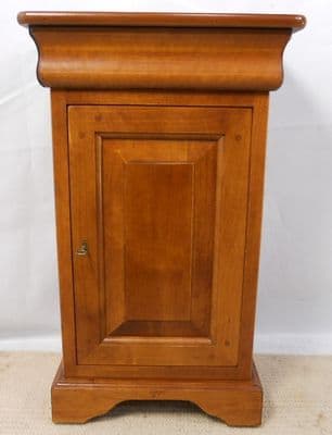 Mahogany Bedside Cabinet in the Victorian Style