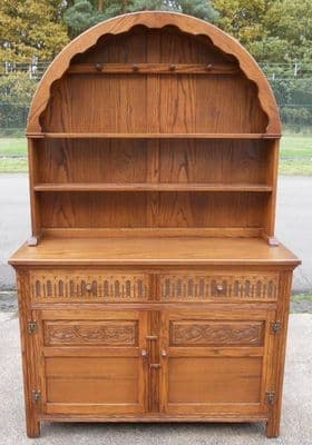Medium Oak Welsh Dresser by Jaycee