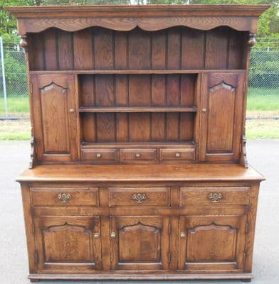 Oak Welsh Dresser of Hines of Oxford - SOLD