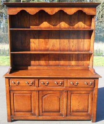 Quality Large Oak Welsh Dresser