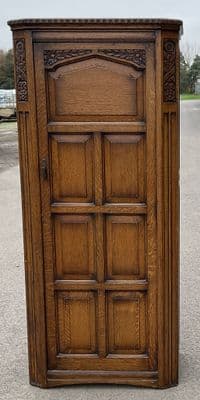 Reproduction Oak Hall Wardrobe