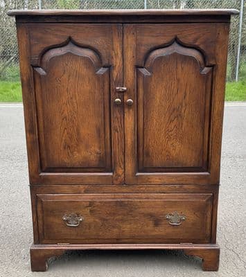 Reproduction Panelled Oak Standing Cupboard