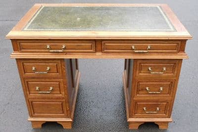 Small Oak Kneehole Writing Desk