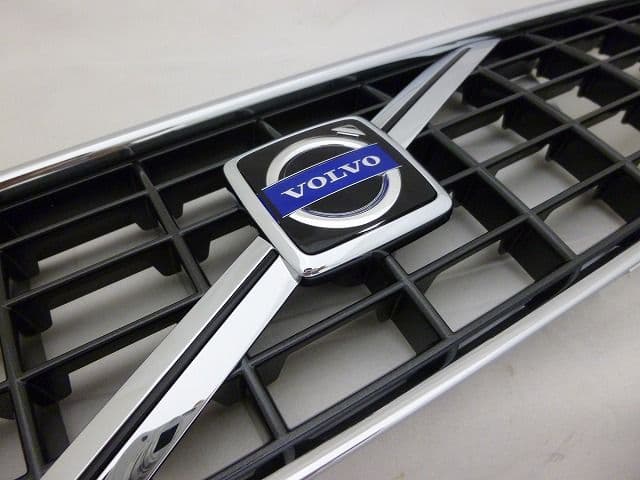 Volvo S40 & V50 2004-2007 - Front Radiator Grille 