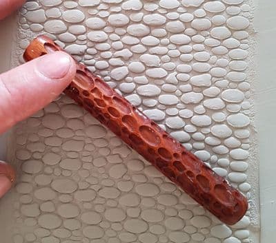 Pebbles Pattern Roller