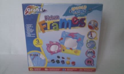 Adorable Children's Grafix 'Picture Frames' Kit Age: 5 years Plus BNIB