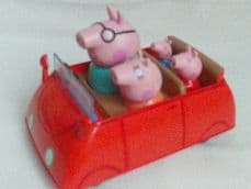Adorable 'Peppa Pig' Family Push Along Car + 4 Figures