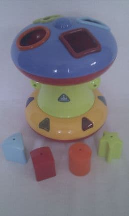 Adorable Vtech My 1st 'Early Learning Centre Baby Light up & Sound Shape Sorter'