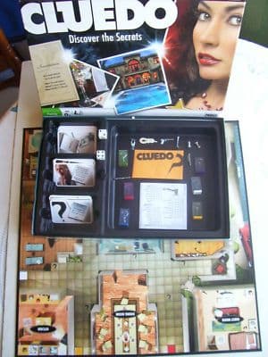 Cluedo Board Game Discover the Secrets by Parker 2008 Edition
