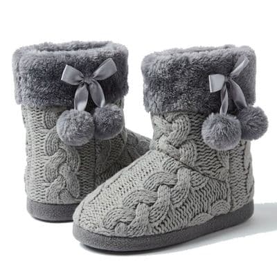 Dunlop Ladies Famous Slipper Boots, Cable Knit Upper Warm Lining Pom Poms GREY