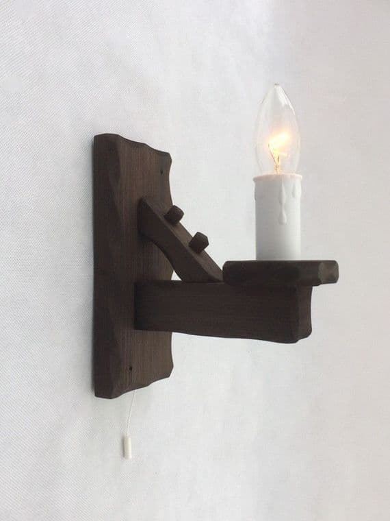 Rustic 1-Light Wooden Wall Light & Pull Switch | Tradwoodlights