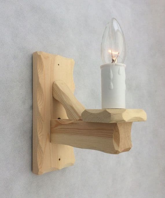 Rustic 1-Light Natural Pine Wooden Wall Light | Tradwoodlights