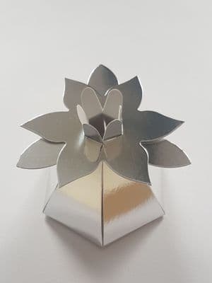 Mirror Silver Flower Top Wedding Favour Boxes