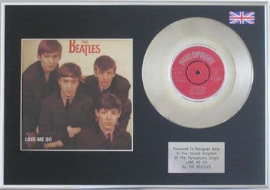 THE BEATLES - 7" Platinum Disc with cover -  LOVE ME DO