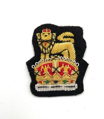 Badge Cap Badge Kings crown on Black R2724
