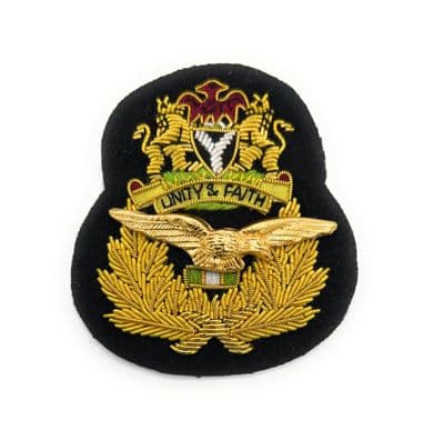 Badge Nigerian Air Force Cap Badge Full Wreath R905