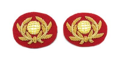 Marines Collar Badge Organisation Insignia Wire gold globe  in laurel wreath