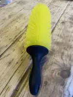 Yellow Barrel Brushes