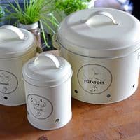 Cream Metal Potato Storage Tin Holder with Lid Kitchen 21cm