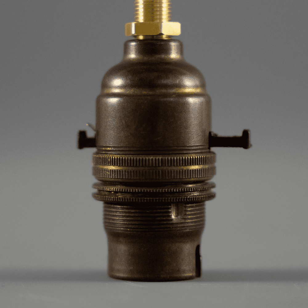 Bayonet online lamp socket