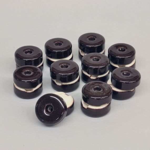 BROWN Porcelain Guide for Round Cable