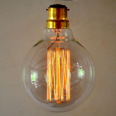 Globe Medium Squirrel B22