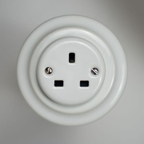 Porcelain Single Wall Mains Socket - White
