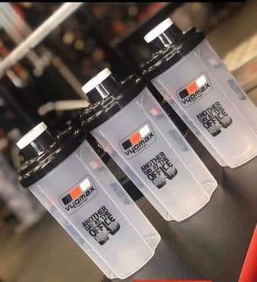 VYOMAX NUTRITION BEAKER 700ML