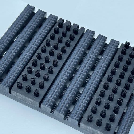 FRONTRUNNER  BRUSH - Entrance Matting