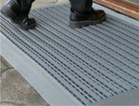 FRONTRUNNER BRUSH WIDE - Entrance Matting