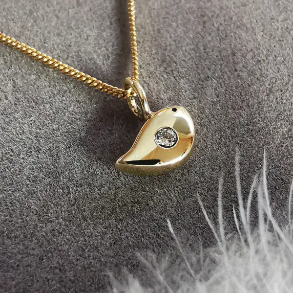2mm Diamond 9ct Gold Robin Memorial Pendant -Ash HIDDEN
