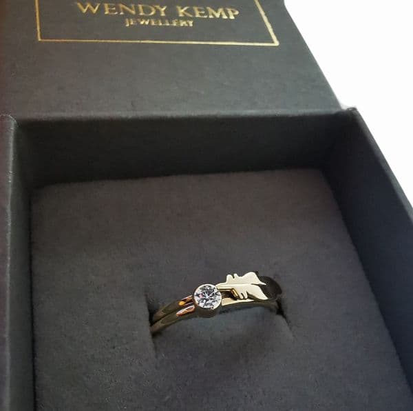 3mm Diamond, 9ct Gold Feather Memorial Ring- Ash/Hair Hidden