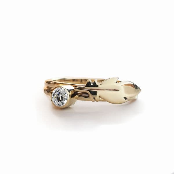 3mm Diamond, 9ct Gold Feather Memorial Ring- Ash/Hair Hidden