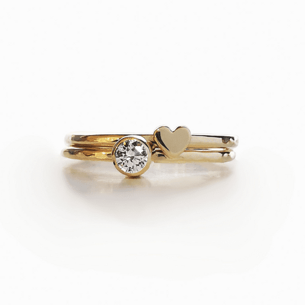3mm Diamond, 9ct Gold Heart Memorial Ring -Ash/Hair Hidden