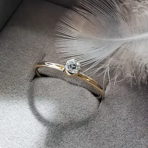 3mm Diamond, Ash / Hair Hidden 9ct Gold Classic And Simple Memorial Ring