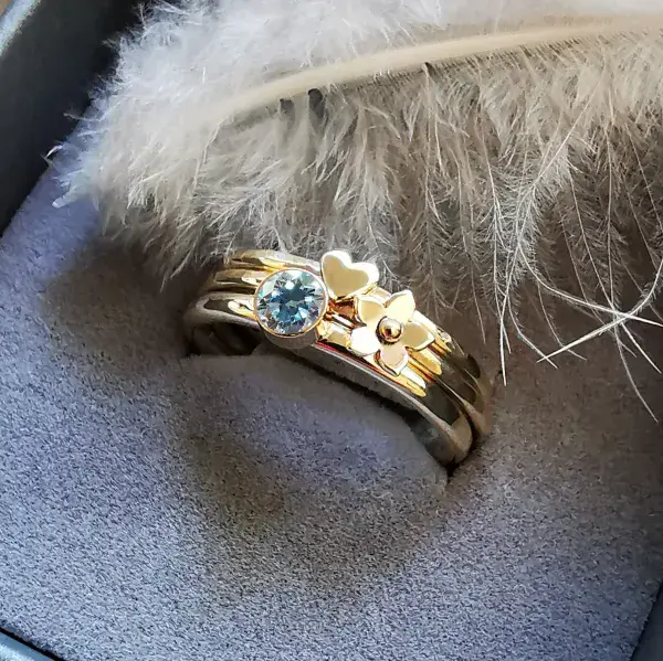 4mm Diamond,  9ct Gold Forget Me Not Heart Memorial Ring - Ash/Hair Hidden