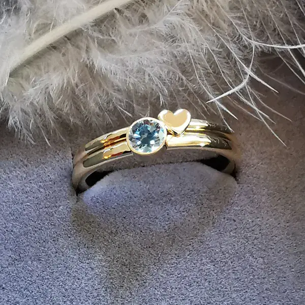 4mm Diamond, 9ct Gold Heart  Memorial Ring -Ash/Hair Hidden