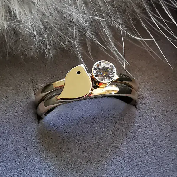 4mm Diamond, 9ct Gold Robin Memorial Ring - Ash/Hair Hidden