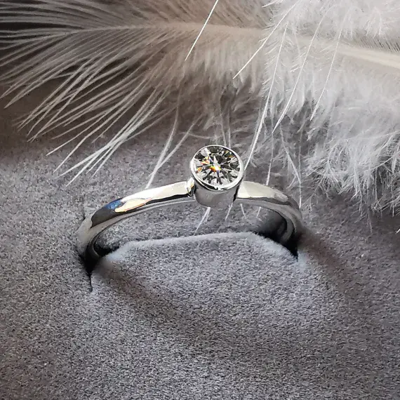 4mm Diamond, Silver Memorial Ring - Ash/Hair Hidden